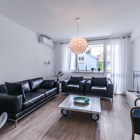 66 Apartment - Stylish Two Bedroom In Lozenets District By Flat Mаnager Sofía Exterior foto