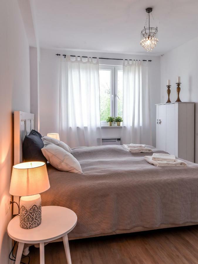 66 Apartment - Stylish Two Bedroom In Lozenets District By Flat Mаnager Sofía Exterior foto